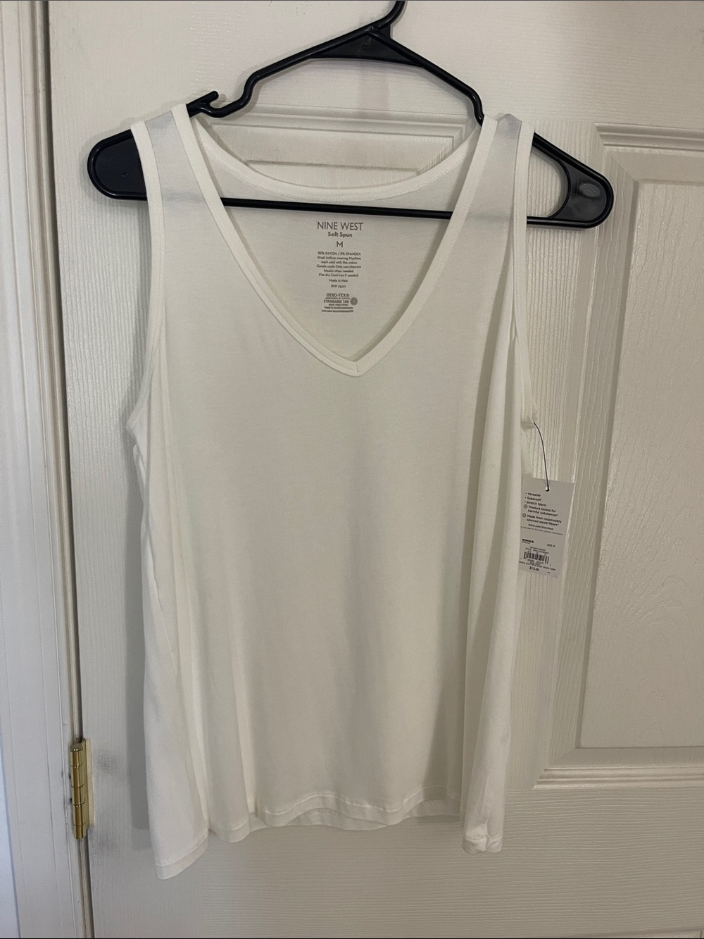 Nine West White V-Neck Sleeveless Tank